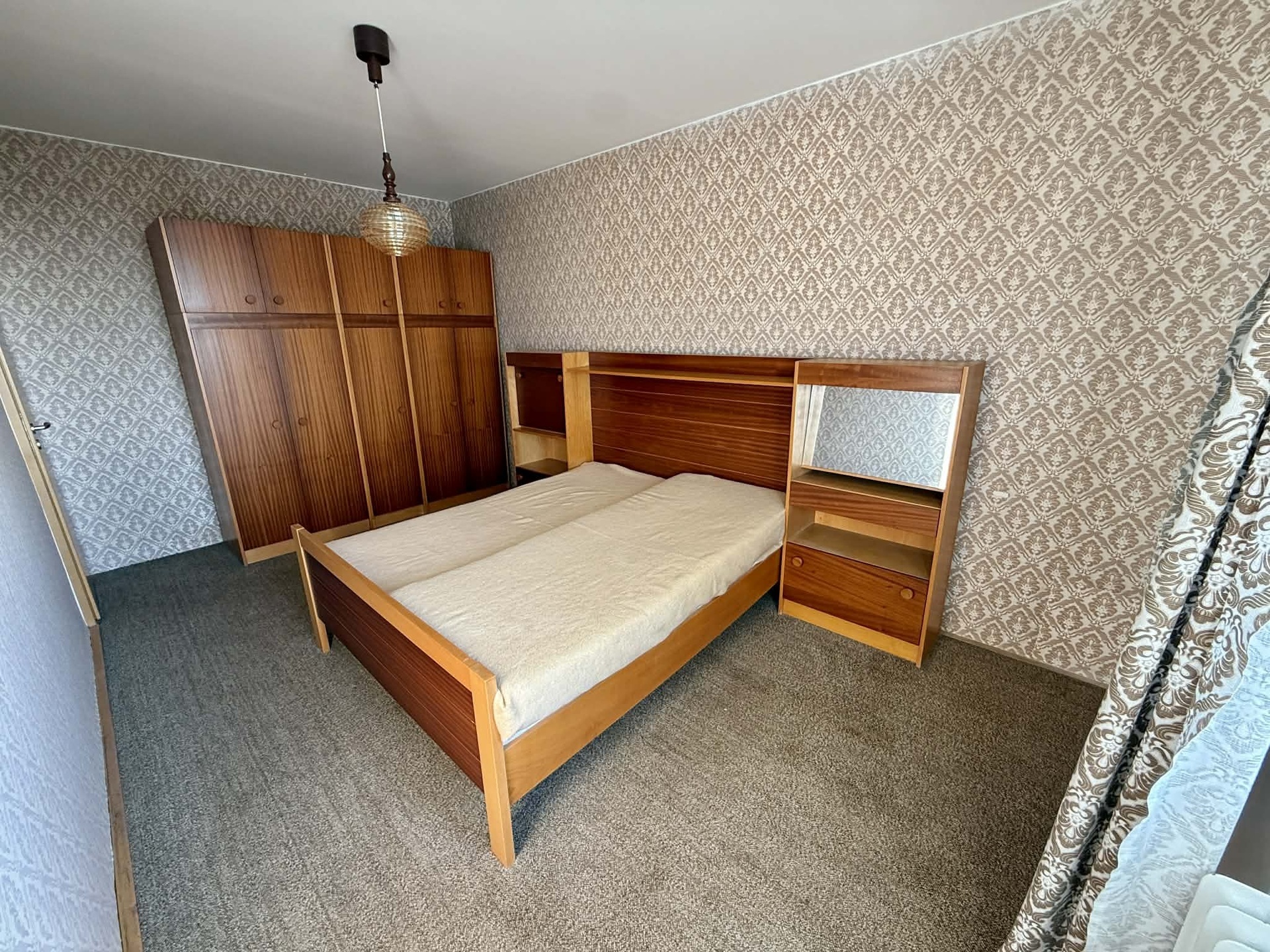 8cce1e0c-def2-4245-8288-a4a002a4a071