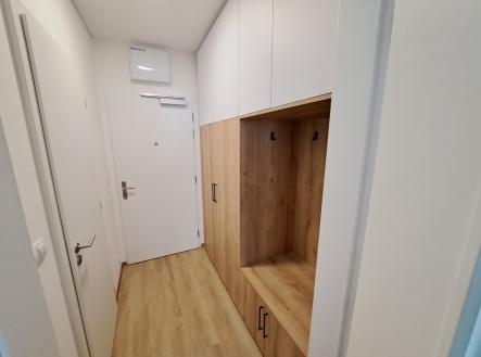 Pronájem bytu, 1+kk, 27 m²