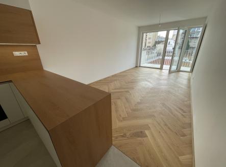 Pronájem bytu, 2+kk, 77 m²