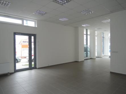 Pronájem obchodní prostor, 82 m²