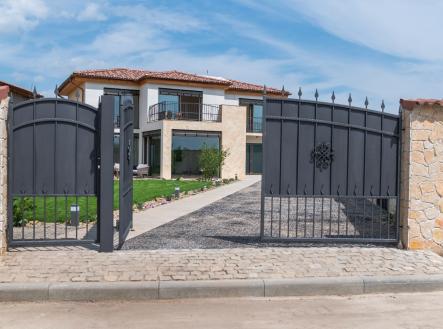 Prodej domu/vily, 208 m²