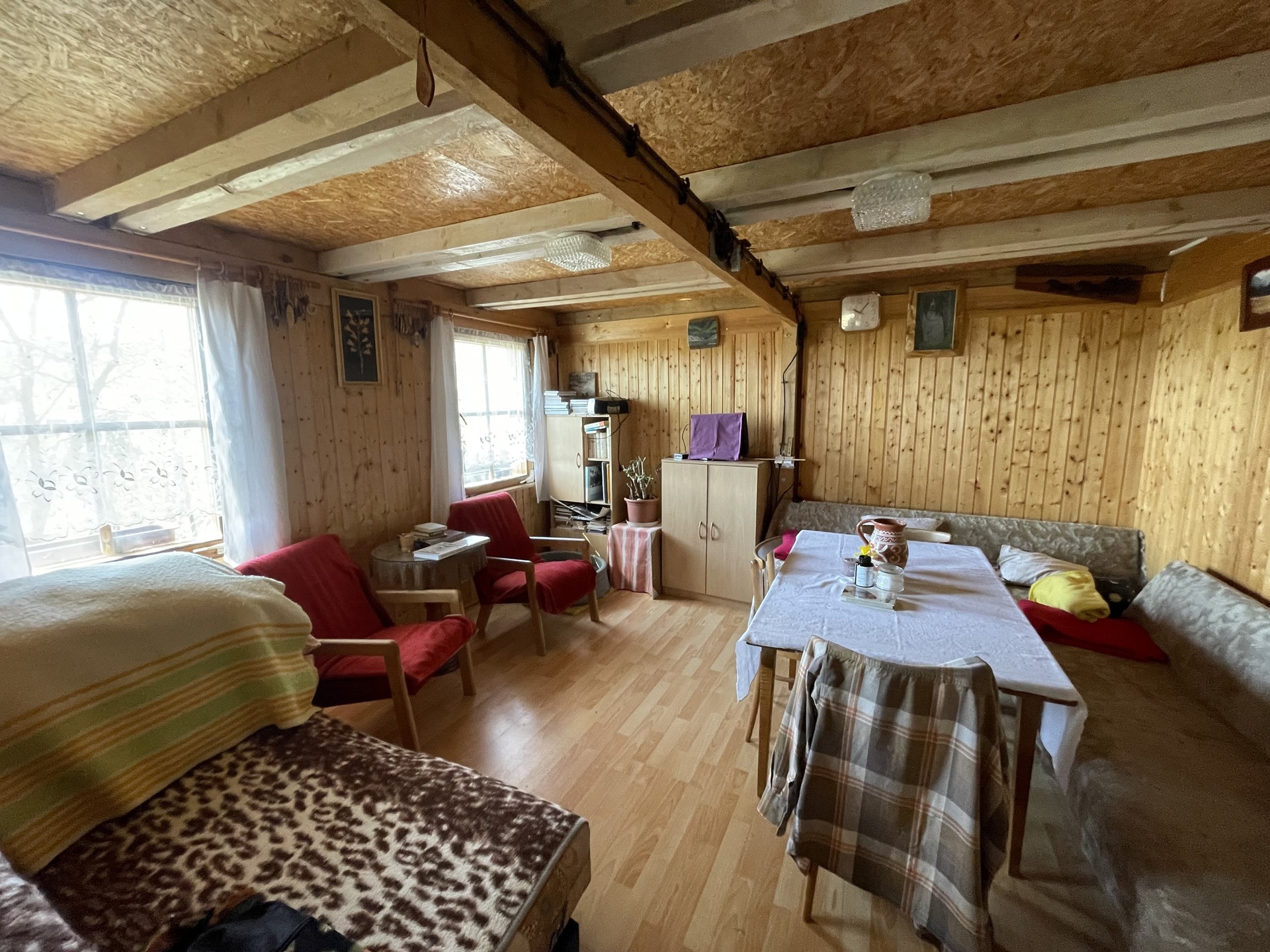 Prodej chaty 1+kk s podkrovím a velkou zahradou o výměře 2440 m², Želešice, Brno - venkov