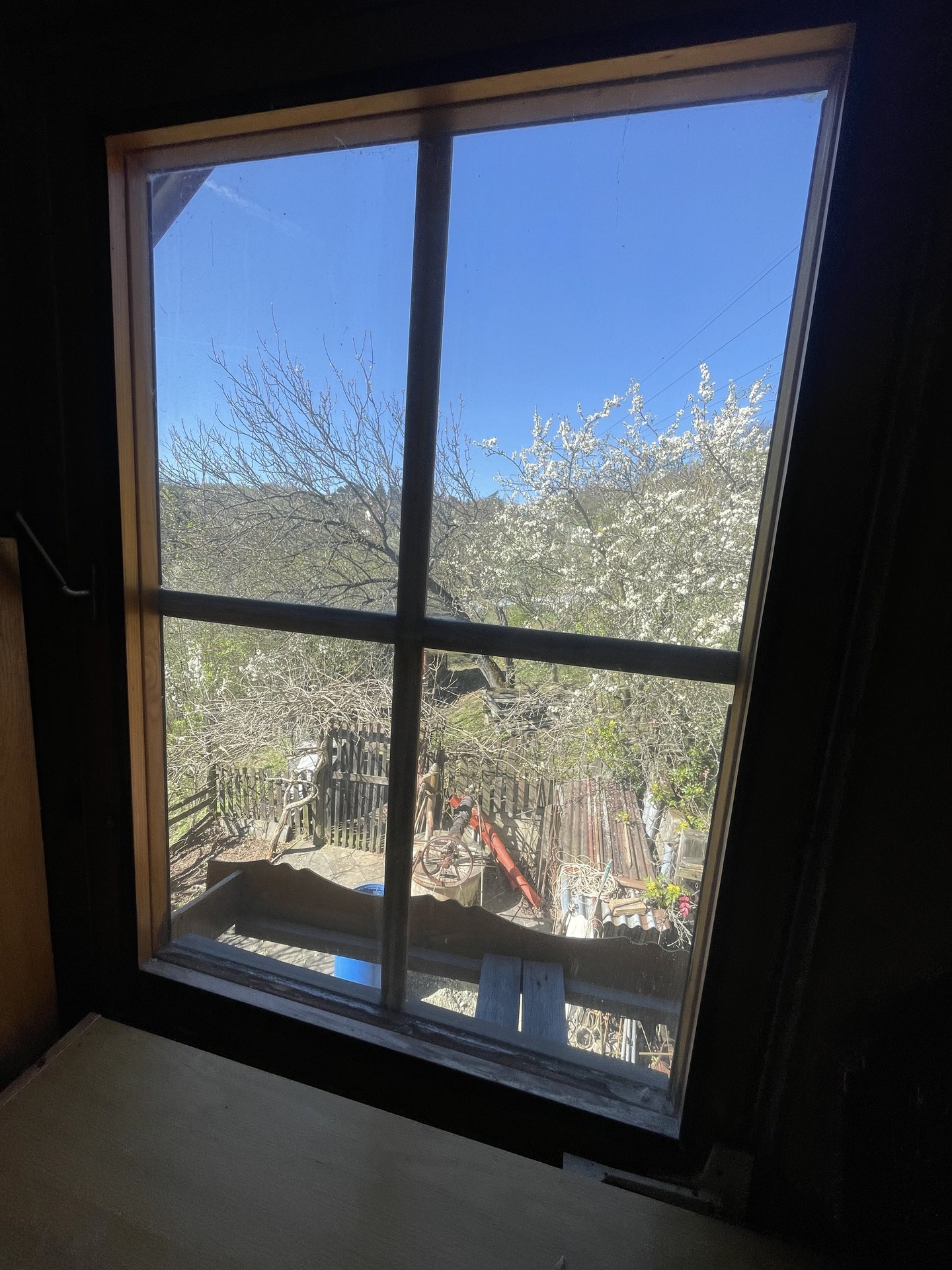 Prodej chaty 1+kk s podkrovím a velkou zahradou o výměře 2440 m², Želešice, Brno - venkov