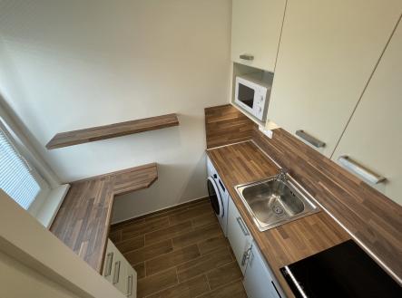 Pronájem bytu, 1+kk, 27 m²