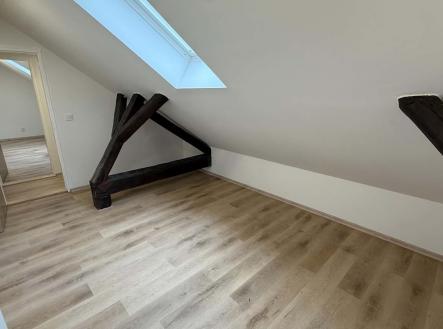 Pronájem bytu, 2+1, 100 m²