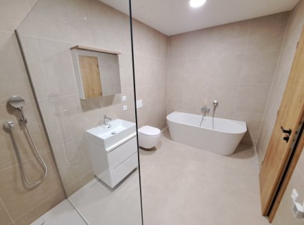 Pronájem bytu, 3+kk, 110 m²