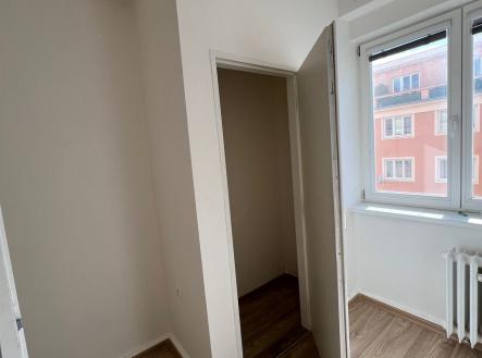 Pronájem bytu, 2+1, 55 m²