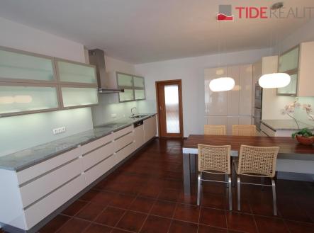 Pronájem bytu, 6+1, 290 m²