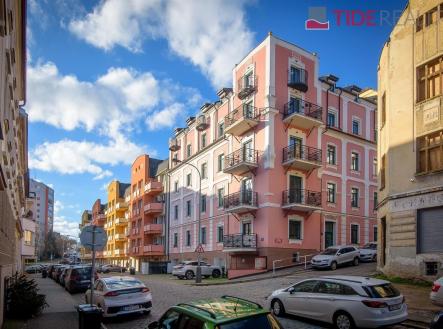 Pronájem bytu, 4+kk, 135 m²