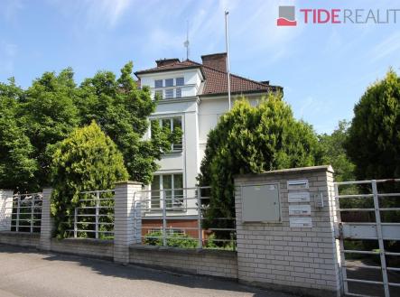 Pronájem kanceláře, 150 m²