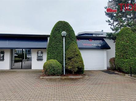 Pronájem kanceláře, 559 m²