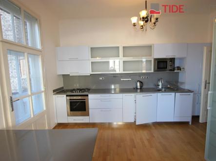 Pronájem bytu, 3+kk, 90 m²