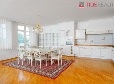 Pronájem bytu, 4+kk, 190 m²