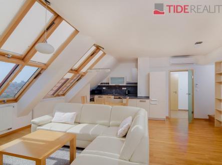 Pronájem bytu, 4+kk, 130 m²