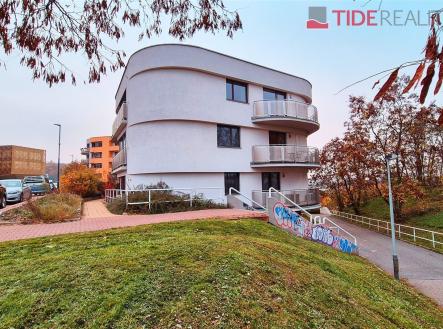 Pronájem bytu, 3+kk, 80 m²