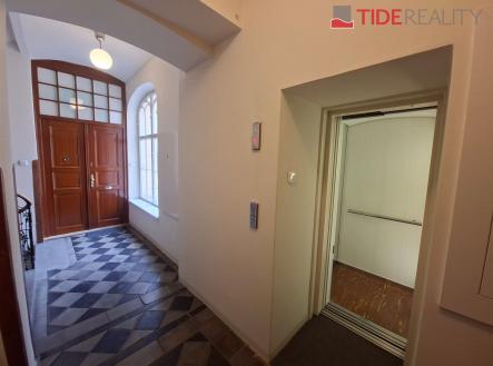 Pronájem bytu, 2+1, 70 m²