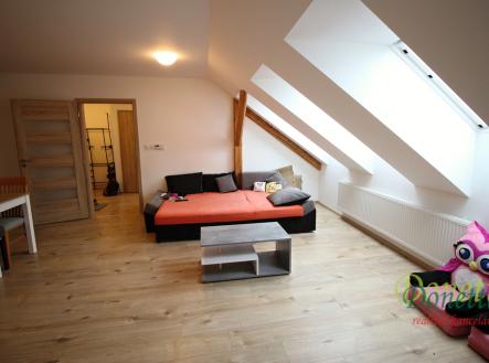 Pronájem bytu, 2+kk, 77 m²