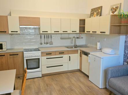 Pronájem bytu, 2+kk, 66 m²