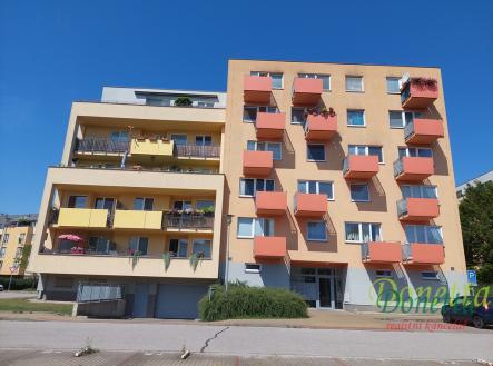 Pronájem bytu, 3+kk, 76 m²