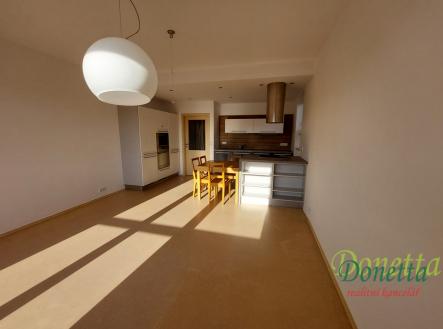 Pronájem bytu, 3+kk, 76 m²