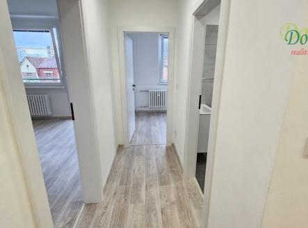 Pronájem bytu, 2+kk, 44 m²