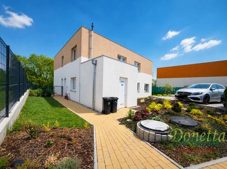 Pronájem bytu, 3+kk, 77 m²