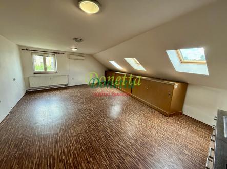 Pronájem bytu, 3+kk, 85 m²
