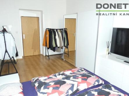 Pronájem bytu, 2+1, 77 m²