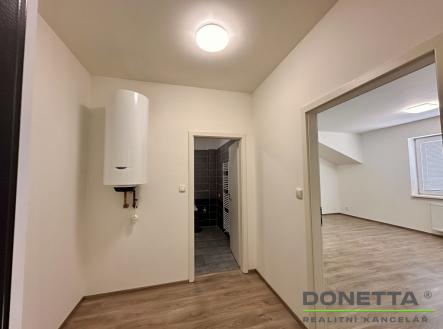 Pronájem bytu, 1+kk, 34 m²