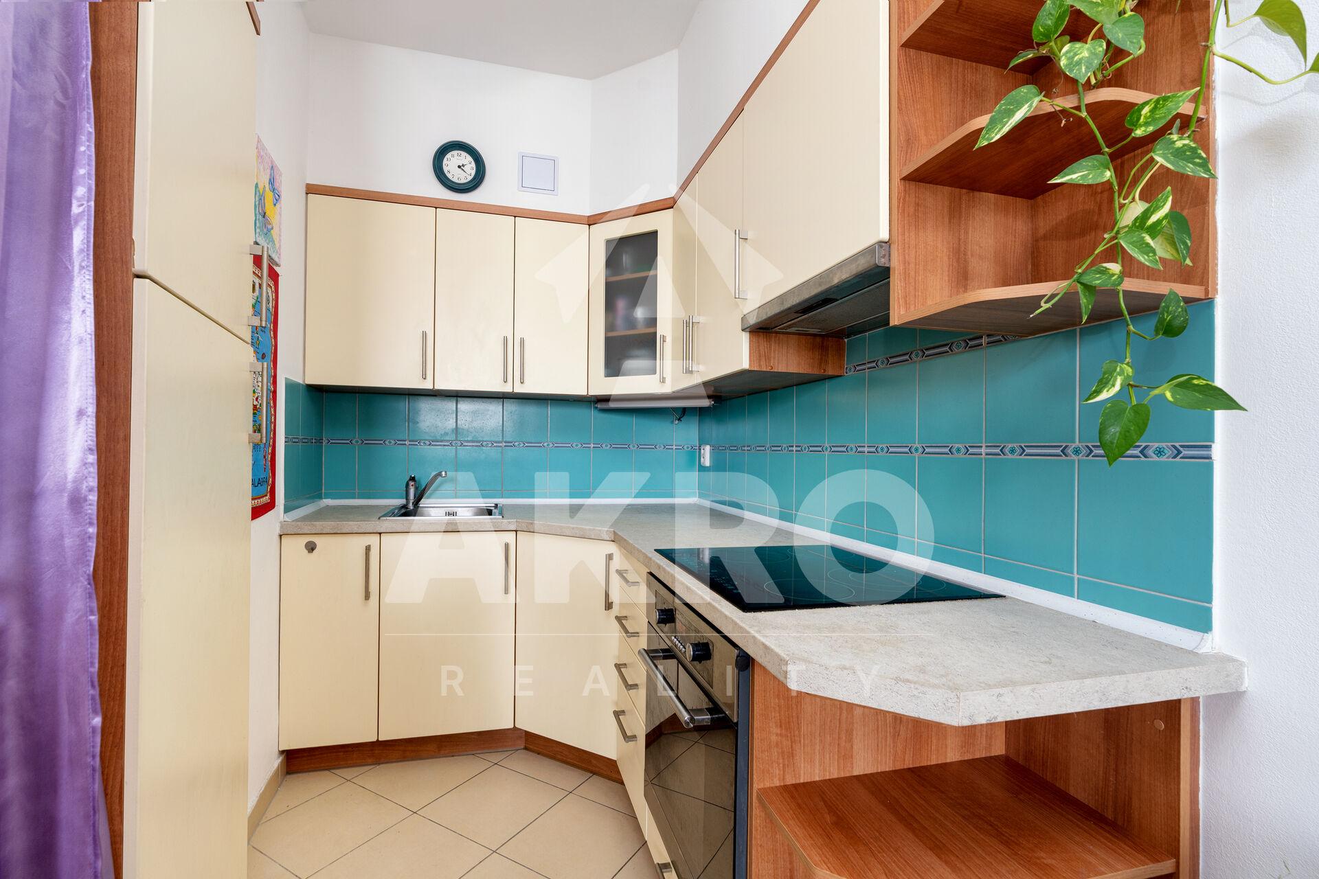 Prodej bytu v osobním vlastnictví 1kk s balkonem Praha 9 Nademlejnská