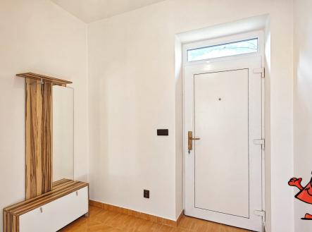 Prodej domu Chotoviny u Tábora - předsíň horní