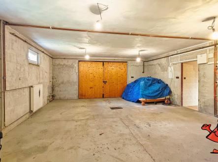 Prodej domu Chotoviny u Tábora - garáž A