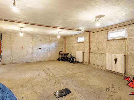 Prodej domu Chotoviny u Tábora - garáž B