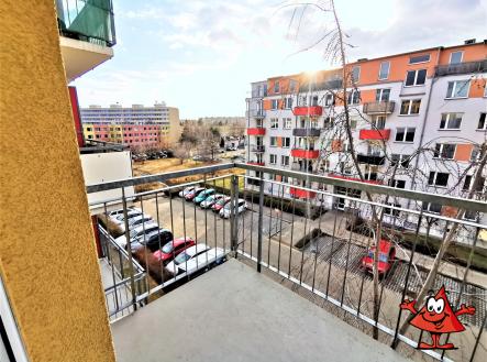 Pronájem bytu 2+KK, Praha 9, ulice Terezínská - výhled z balkónu