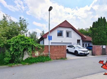 Pronájem domu/vily, 350 m²