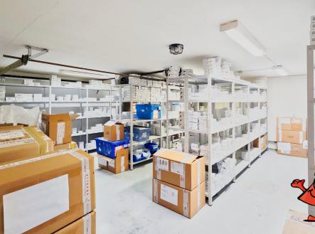 Pronájem domu Praha 5 Zličín - garáž & sklad