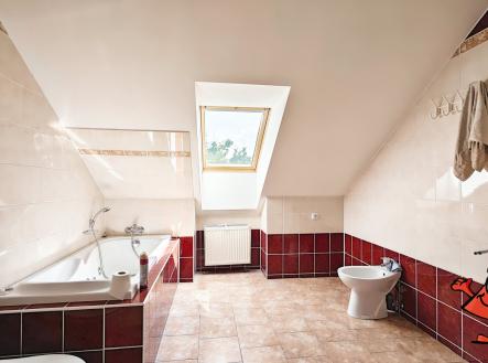 Pronájem domu Praha 5 Zličín - koupelna A