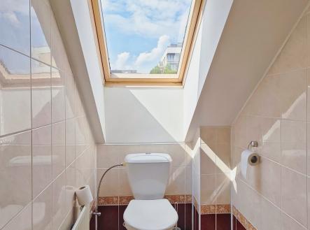 Pronájem domu Praha 5 Zličín - toaleta