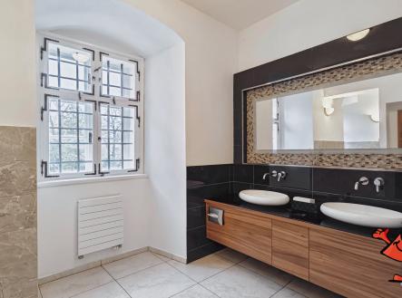 Pronájem zámecké restaurace zámku Dobříš - toalety