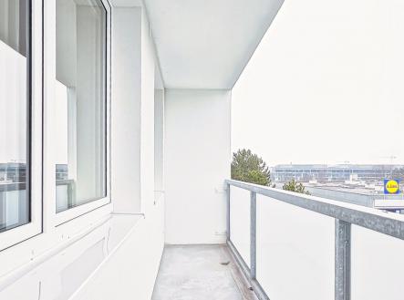 Pronájem bytu 2+kk Praha 4 Chodov Jarníkova - lodžie