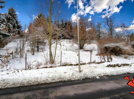 Parcela na prodej Volfartice - pohled od potoka