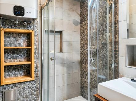 Pronájem bytu 2+kk Praha 4 Pankrác - koupelna A