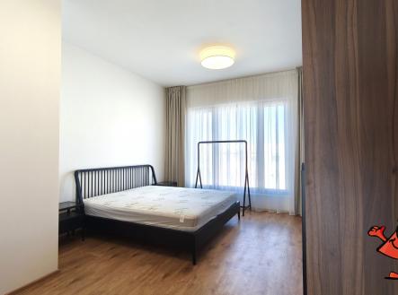 Malešická 3+KK s Terasou a 2x gar - ložnice 3