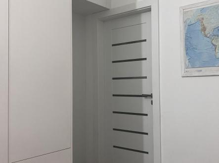 Dveře do dětského pokoje z chodby