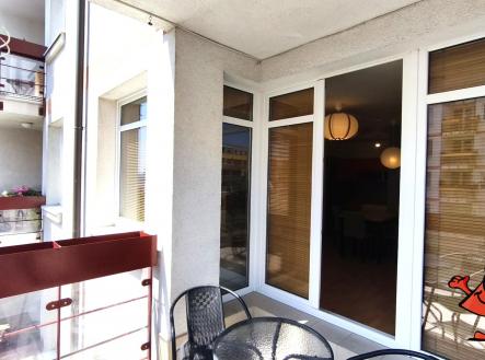 Na pronájem byt 3+KK + terasa, Praha 8 - Ládví, ulici nad Okrouhlíkem - balkón 2