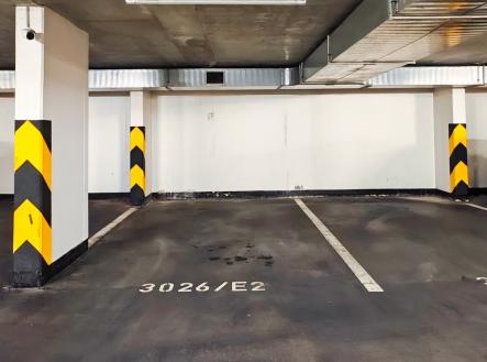 Pronájem garážového stání Praha 9 Vysočany  Pod Harfou - stání