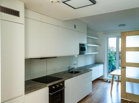 Pronájem bytu, 4+kk, 107 m²