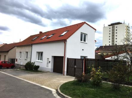 Pronájem - dům/vila, 300 m² obrázek