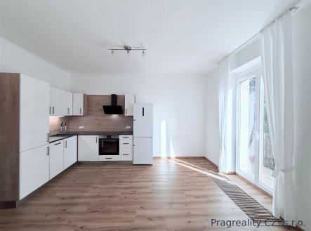 Pronájem bytu, 3+kk, 85 m²