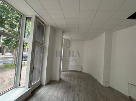Pronájem obchodní prostory, 105 m²
